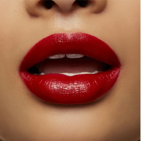 ❤️HP❤️ MAC Love Me Liquid Lipcolour - E For Effortless (deep burgundy red) - Picture 1 of 6